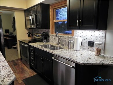 4268 Rose Point Ct, Toledo, OH 43611 - photo 3