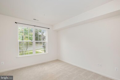 18455 Mateny Rd, Germantown, MD 20874 - photo 5