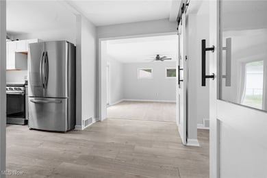 922 Winton Ave, Akron, OH 44320 - photo 7