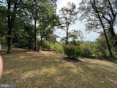 1027 N Ridge Rd, Perkasie, PA 18944 - photo 4