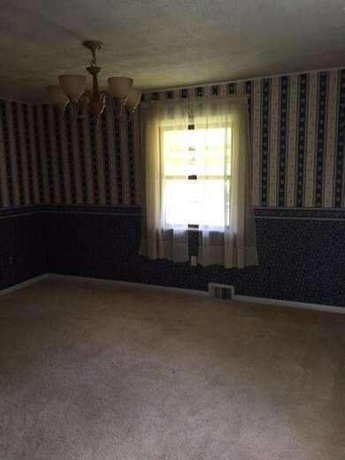 Sizable dining room. Lots of natural light. Hardwo