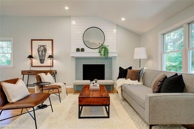 8 Cold Spring Rd, Barrington, RI 02806 - photo 2