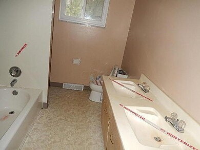 4785 Scarlet St, Columbus, OH 43227 - photo 5