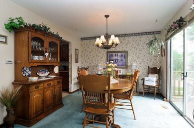 360 Red Bud Place, Buffalo Grove, IL 60089 - photo 3