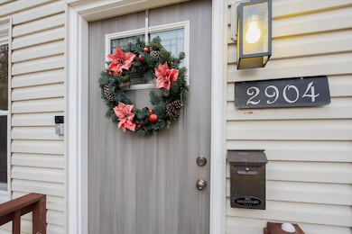 2904 Gilboa Ave, Zion, IL 60099 - photo 3