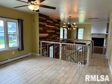 152 E Sylvan St, Virginia, IL 62691 - photo 2