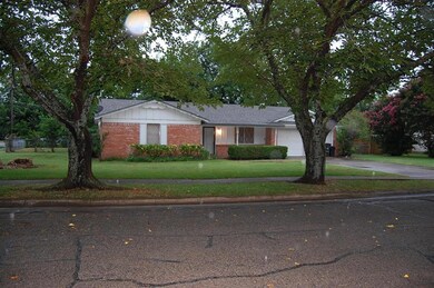 1701 Carroll Dr, Cleburne, TX 76033 - photo 4