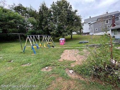 1055 Carmalt St, Scranton, PA 18519 - photo 5