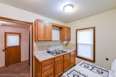 515 N Ash St, Sallisaw, OK 74955 - photo 6