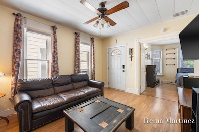 943 Prospect Ave NE, Grand Rapids, MI 49503 - photo 5