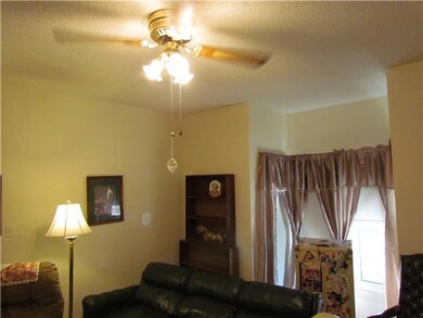 412 E Warner Ave, Guthrie, OK 73044 - photo 2