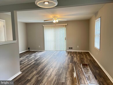 16649 Geddy Ct unit A, Woodbridge, VA 22191 - photo 7