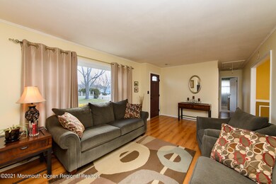32 Berkshire living room