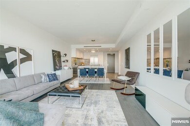 320 Adolphus Ave unit 916, Cliffside Park, NJ 07010 - photo 4