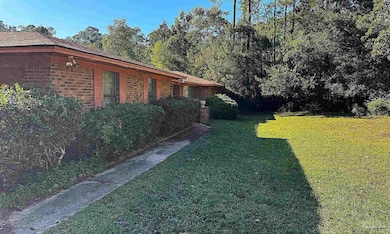 210 Man o War Cir, Cantonment, FL 32533 - photo 2