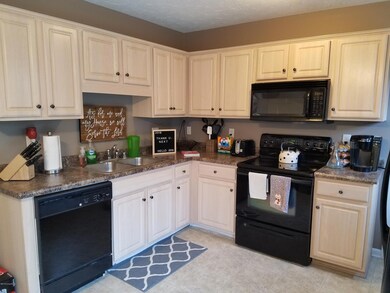 301 Holly Marie Dr, Mount Washington, KY 40047 - photo 6