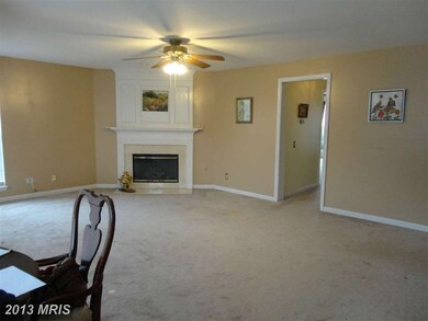 9260 Cardinal Forest Ln unit 101, Lorton, VA 22079 - photo 3