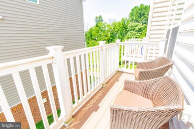 11915 Echo Point Place unit 902, Clarksburg, MD 20871 - photo 4