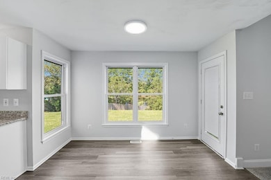 4372 Hillcrest Farms Cir, Virginia Beach, VA 23456 - photo 5