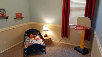 20150816_181539_001bedroom2