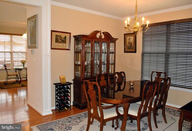 26168 Lands End Dr, Chantilly, VA 20152 - photo 4