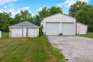 406 W Main St, Downs, IL 61736 - photo 5