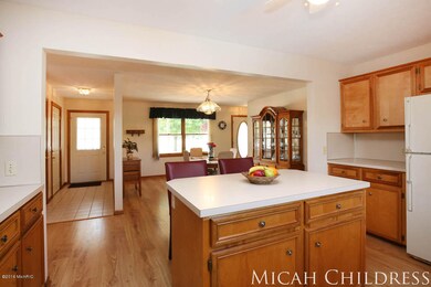 1949 Bluffview Dr SW, Byron Center, MI 49315 - photo 4