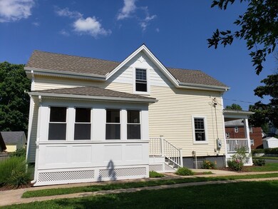 24 Marion St, Chicopee, MA 01013 - photo 4