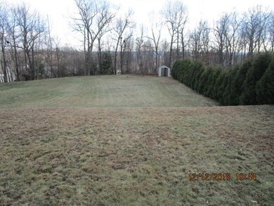 94 Ledgecrest Dr, Worcester, MA 01603 - photo 3