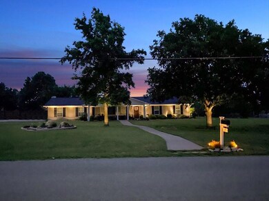 175 Glenwood Dr, Denison, TX 75020 - photo 2