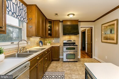 4461 Bartholow Rd, Sykesville, MD 21784 - photo 5