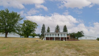 Several pole sheds, quonset, storage sheds, grain bin & more!.jpg