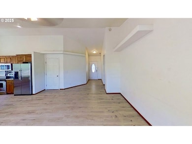 120 SE Edwards Ave, Winston, OR 97496 - photo 4