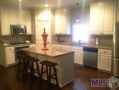 Open kitchen