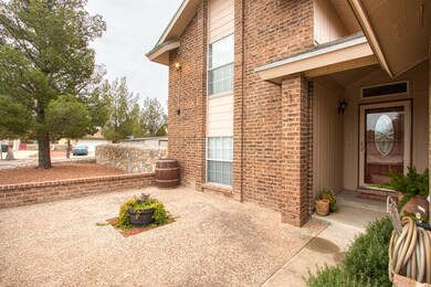 14016 Tuckey Ln, Horizon City, TX 79928 - photo 4