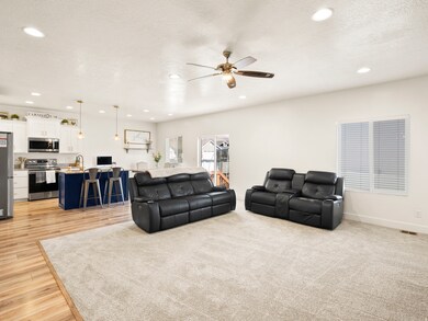 812 N Spring Ln, Spanish Fork, UT 84660 - photo 7