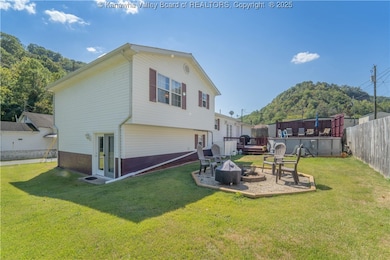 36 Fieldstone Rd, Logan, WV 25601 - photo 4