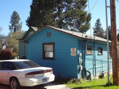 543 NW C St, Grants Pass, OR 97526 - photo 6