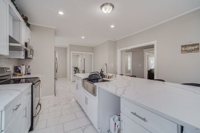 336 Springfield St, Chicopee, MA 01013 - photo 7