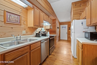 418 Laurel Trace Rd, Townsend, TN 37882 - photo 7