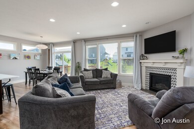 014-986 Cobblestone Way-14