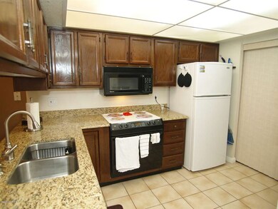 7 - KITCHEN