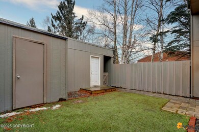 Private Courtyard & Exterior Storage