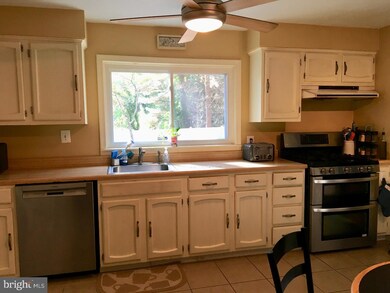 908 Cedar St, Riverton, NJ 08077 - photo 6