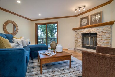 744 Cledel St, Oregon, WI 53575 - photo 3