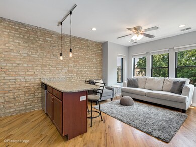 4826 N Hoyne Ave unit 4, Chicago, IL 60625 - photo 4