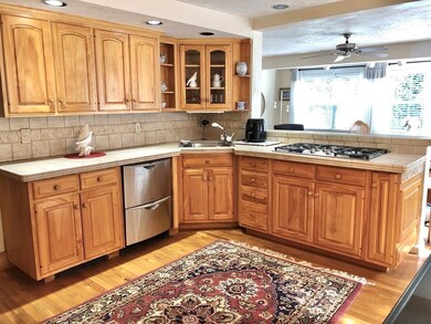 102 South St, Plymouth, MA 02360 - photo 6