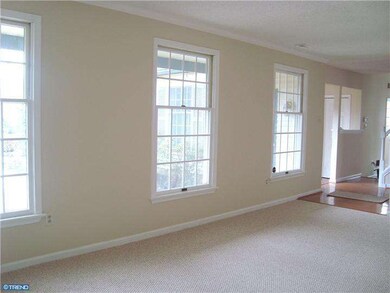 112 Bordeaux Dr, Swedesboro, NJ 08085 - photo 4