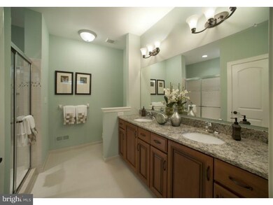 2040 Pleasant Valley Dr, Lansdale, PA 19446 - photo 6