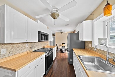 1 Green St, Foxboro, MA 02035 - photo 4